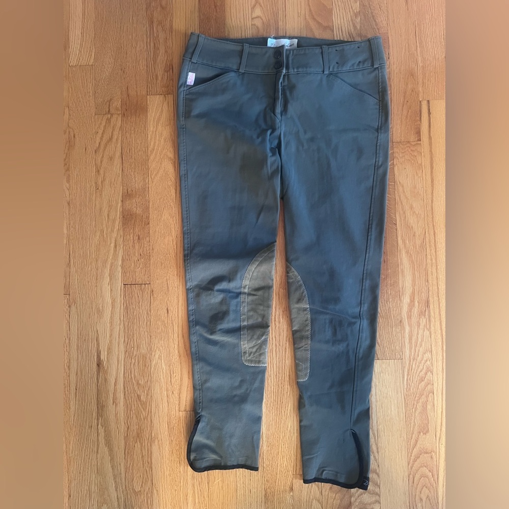 30 L Seaweed with Vintage Patch. Low rise. Front zip.